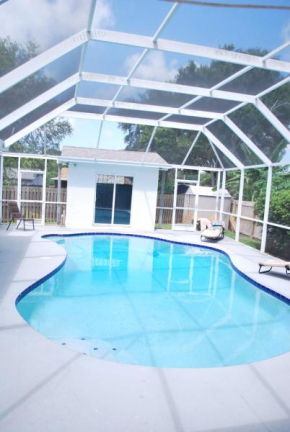 Luxury Vacation Villa with Heated Pool Tiki bar Golf and Onsite Boat Rental